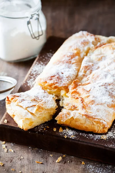 Torta Creme Grego Caseiro Com Açúcar Confeiteiro Canela — Fotografia de Stock