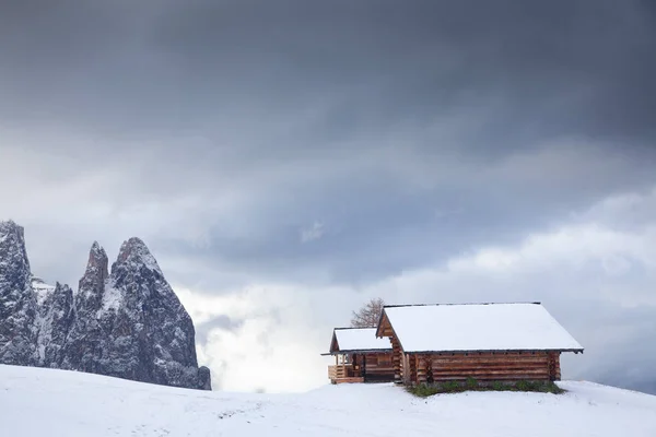 Alpe Siusi Deki Karlı Kış Manzarası Dolomitler Talya Kış Tatilleri — Stok fotoğraf