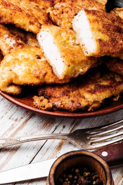 Steak Poulet Grillé Sur Une Assiette — Photo