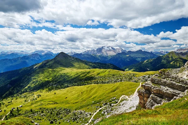 Les Montagnes Col Giau Lumière Jour Ciel Nuageux Arrière Plan — Photo