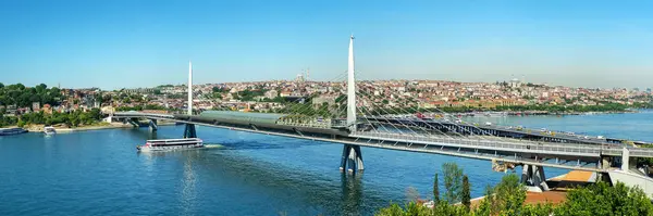 Σταθμός Μετρό Panorama Στη Γέφυρα Golden Horn Στην Ιστανμπούλ Της — Φωτογραφία Αρχείου