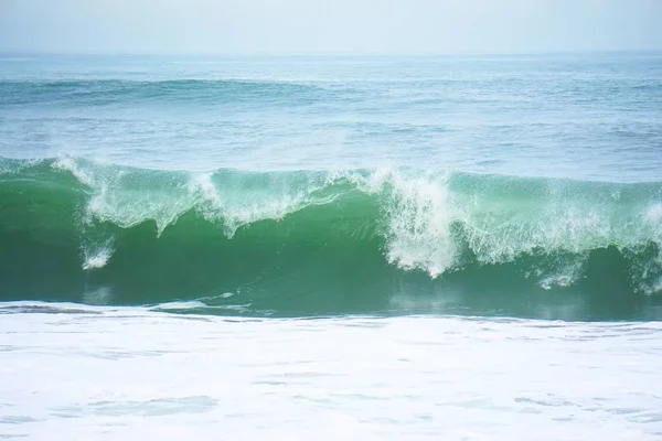 海面上的波浪 毕尔巴鄂西班牙佬 — 图库照片
