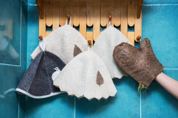 ロシア風呂のための高温からウール保護キャップ — ストック写真