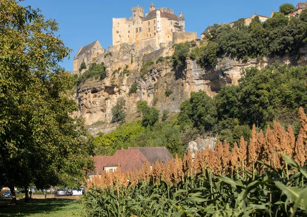 Beynac Cazenac Francia Septiembre 2018 Castillo Medieval Beynac Levanta Sobre — Foto de Stock