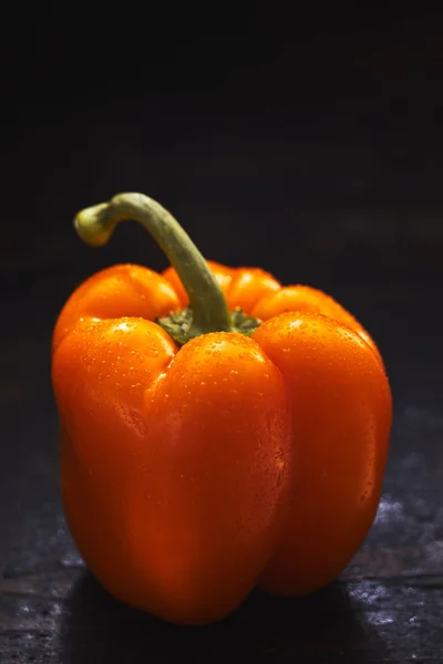 Fresh Whole Orange Sweet Pepper Copy Space Dark Background Long — Stock Photo, Image
