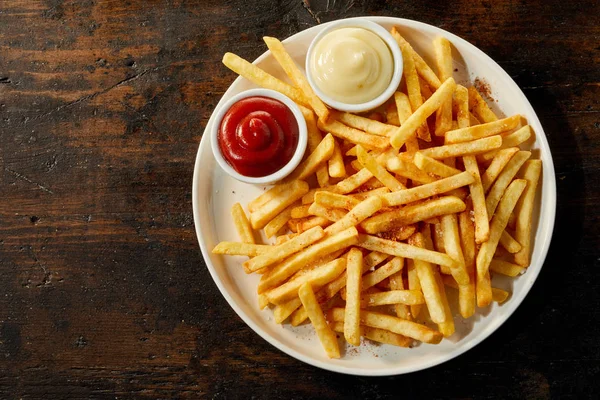 Plate French Fries Potatoes Served Ketchup Mayonnaise Sauces Small Bowls — Stock Photo, Image