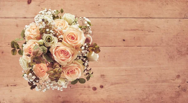 Bouquet Sposa Rose Rosa Sfondo Legno Visto Dall Alto Con — Foto Stock
