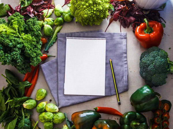 Verduras Frescas Planas Marco Superior Cuaderno Notas Con Verduras Diseño — Foto de Stock