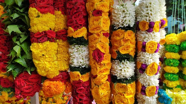 Indiase Kleurrijke Bloemenslingers Straatmarkt Singapore — Stockfoto