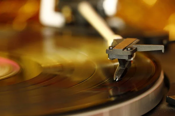 レコードや音楽のためのアナログレコードプレーヤー — ストック写真