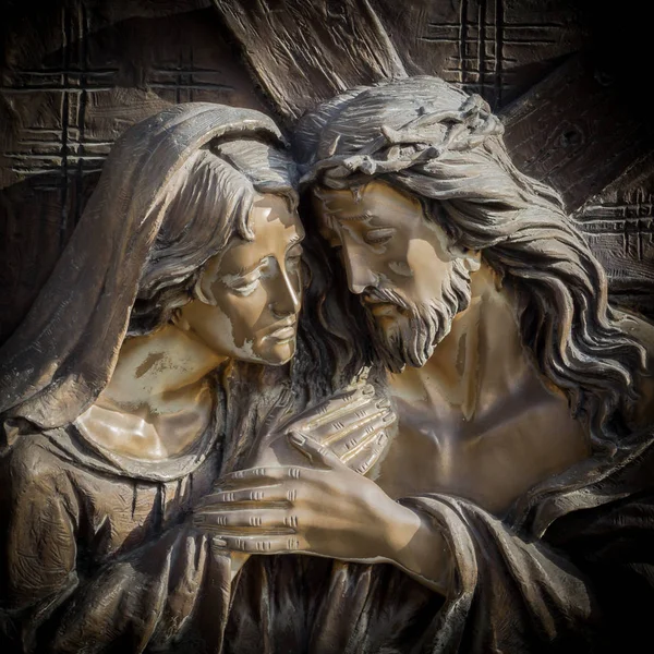 Ιησούς Χριστός Και Παρθένος Μαρία Χάλκινο Άγαλμα Στο Βάθος Σταυρός — Φωτογραφία Αρχείου