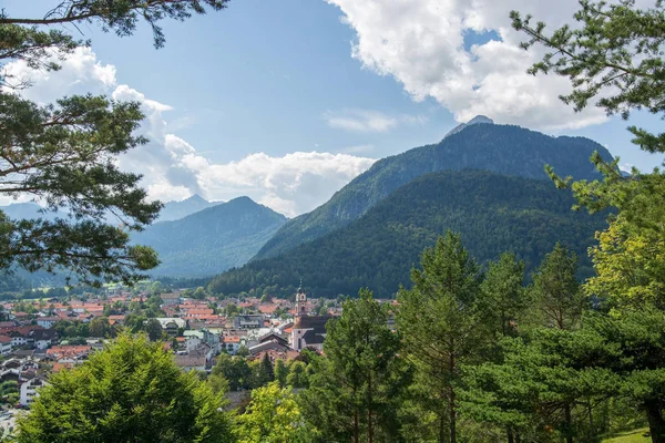 ミッテンヴァルト Mittenwald バイエルン州ガルミッシュ パルテンキルヒェン県にあるドイツの自治体 — ストック写真