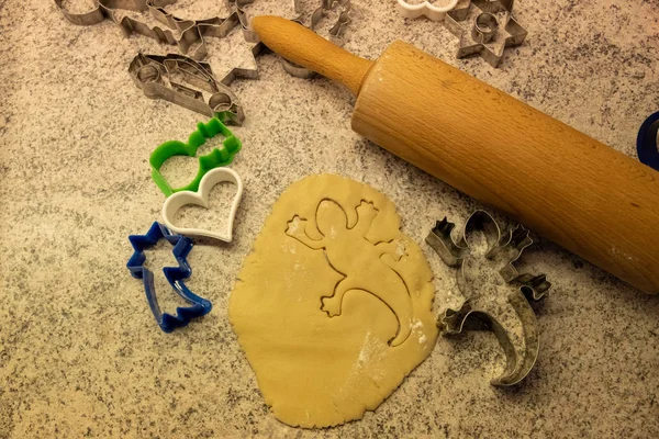 Pasta Taglierina Biscotti Con Rotolo Cucina Una Farina Cuocere Biscotti — Foto Stock