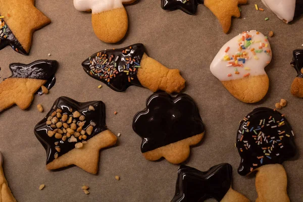 Hausgemachte Plätzchen Mit Schokoladenüberzug Für Weihnachten — Stockfoto