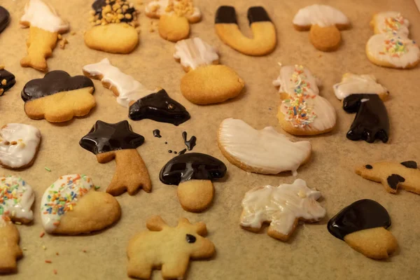 圣诞期间自制的 涂有巧克力的饼干 — 图库照片
