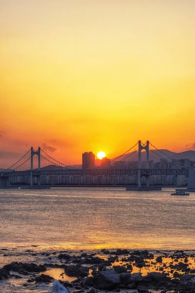 Blick Auf Den Sonnenuntergang Über Die Busan Gwangandaegyo Brücke Die — Stockfoto