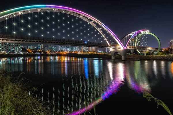 Taehwa Köprü Gece Çekilmiş Taehwa Köprüsü Taehwagang River Grand Park — Stok fotoğraf