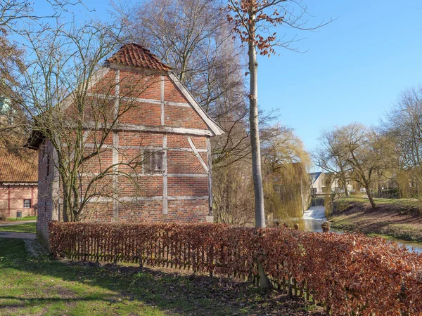 Oude Huizen Een Kleine Rivier Duitsland — Stockfoto