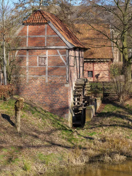 Oude Huizen Een Kleine Rivier Duitsland — Stockfoto