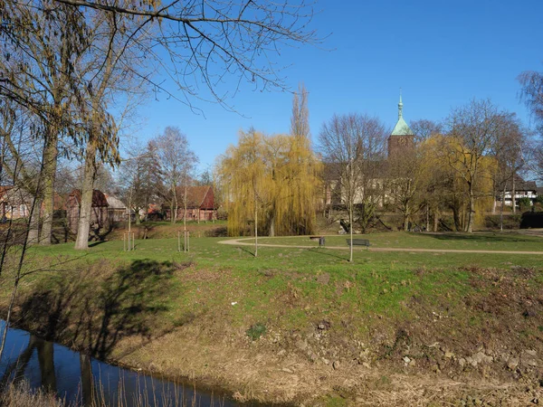 Stare Domy Małej Rzeki Niemczech — Zdjęcie stockowe