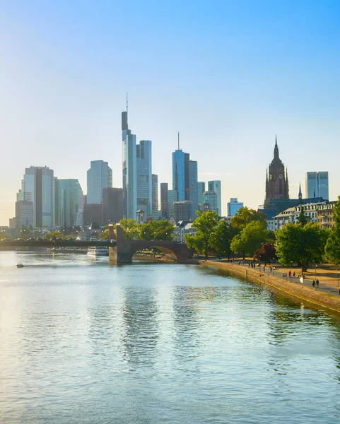 Skyline Della Città Francoforte Giorno Estate Francoforte Sul Meno Germania — Foto Stock