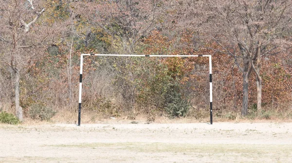 Dřevěné Branky Prázdném Fotbalovém Hřišti Botswaně — Stock fotografie