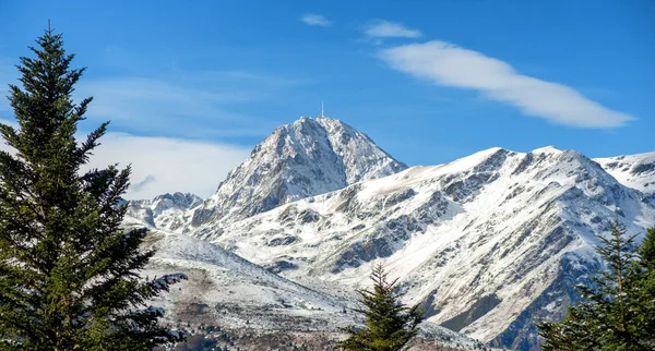 Een Weergave Van Pic Midi Bigorre Franse Pyreneeën Met Sneeuw — Stockfoto