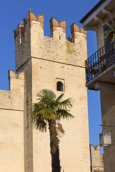 13Th Century Medieval Stone Scaliger Castle Castello Scaligero Lake Garda — Stock Photo, Image