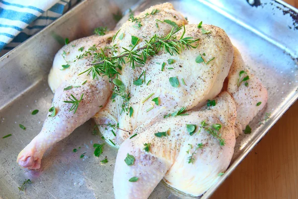 Raw Chicken Seasoning Herbs Ready Roast — Stock Photo, Image