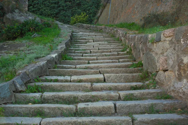 Каменные Лестницы Каменных Блоков Идущие Вверх Крепости — стоковое фото