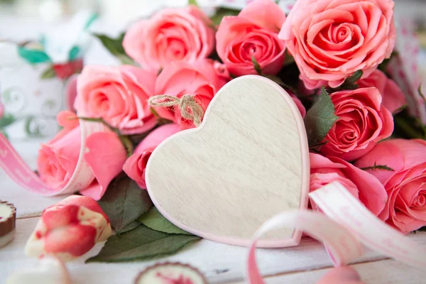 Bando Rosas Rosa Exuberantes Coração Com Espaço Cópia — Fotografia de Stock