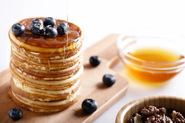 American Sweet Pilha Caseira Panquecas Pedaços Com Frutas Mirtilo Nozes — Fotografia de Stock