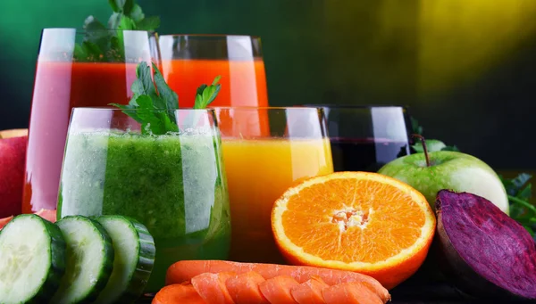 Gläser Mit Frischem Bio Gemüse Und Fruchtsäften Detox Diät — Stockfoto