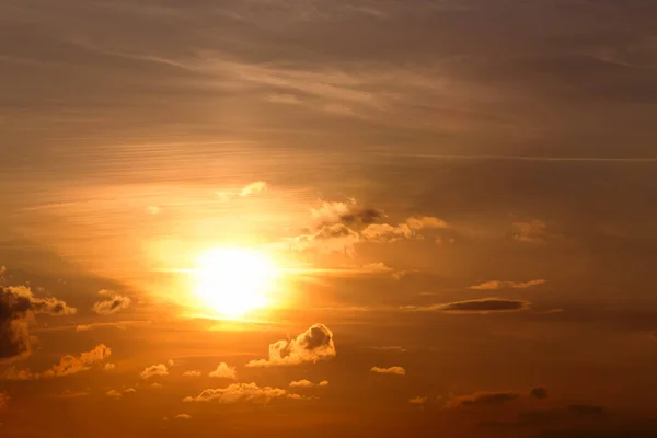 Güzel Dramatik Günbatımı Gökyüzü — Stok fotoğraf