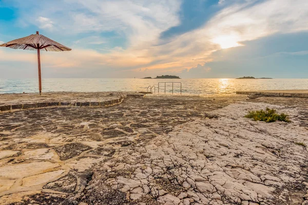 Schilderachtig Uitzicht Prachtige Zonsondergang Boven Adriatische Zee Kroatië — Stockfoto