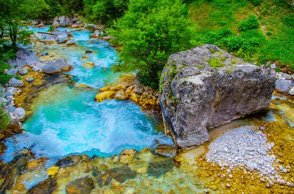 Zümrüt Yeşili Sonbahar Nehir Yan Yatak Soca Nehir Veya Isonzo — Stok fotoğraf