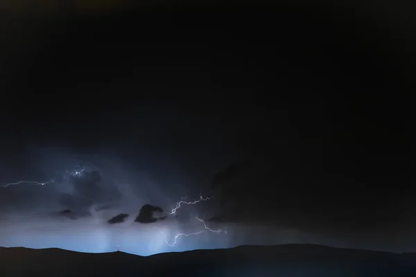 Tempête Faisant Rage Dans Les Montagnes Avec Éclat Tonnerre — Photo