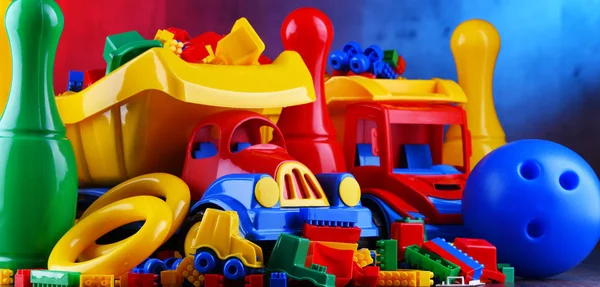 Composition Avec Des Jouets Plastique Coloré Pour Enfants — Photo