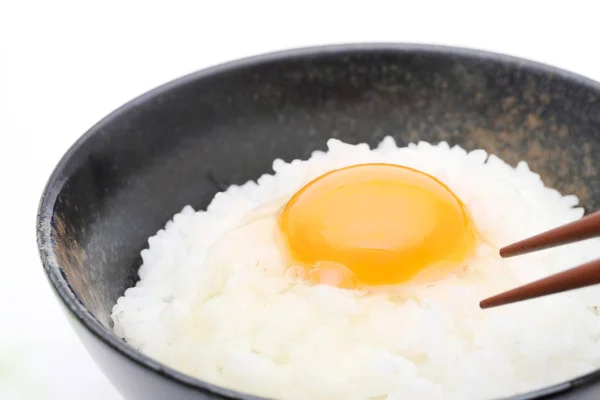 Primer Plano Del Arroz Japonés Con Huevo Crudo Tamago Kake — Foto de Stock