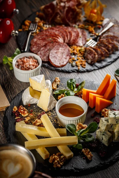 Salumi Tempo Spuntino Formaggio Cibo Antipasto Partito — Foto Stock