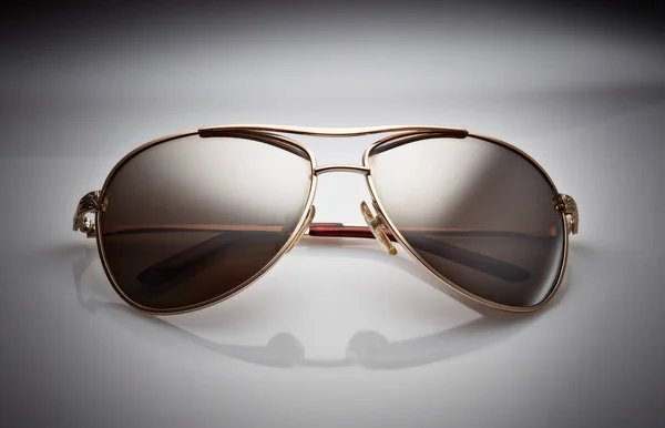 Sonnenbrille Isoliert Auf Weißem Hintergrund Klassisches Design Schutz Der Augen — Stockfoto
