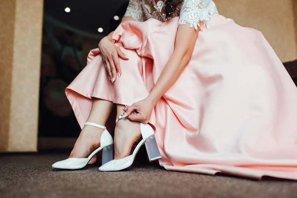 Sepatu Pernikahan Pengantin Wanita Mode Yang Indah — Stok Foto