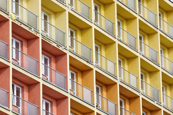 Bloco Construção Residencial Com Muitos Apartamentos — Fotografia de Stock