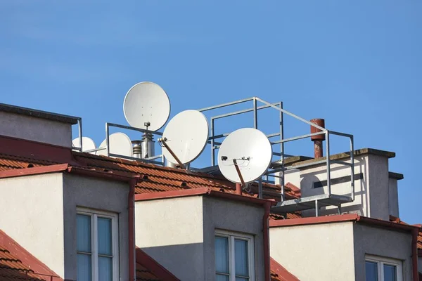 Parabola Satellite Receivers Roof Pointed Sky — Stock Photo, Image