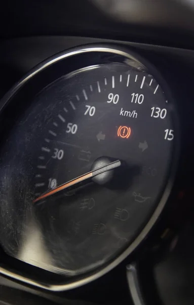 汽车速度计 速度控制细节 — 图库照片