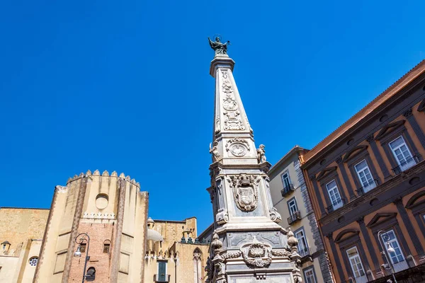 Ornate Obelisk Kerk Saint Dominic Plaza Napels Italië — Stockfoto