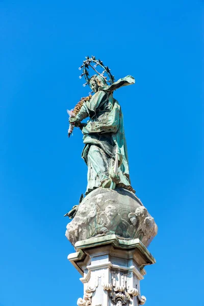 Jungfru Maria Staty Obelisk New Jesus Plaza Neapel Italien — Stockfoto