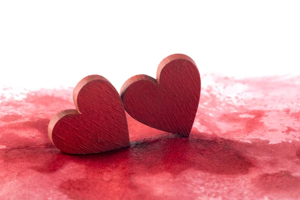 Dois Corações Vermelhos Num Fundo Sangrento — Fotografia de Stock