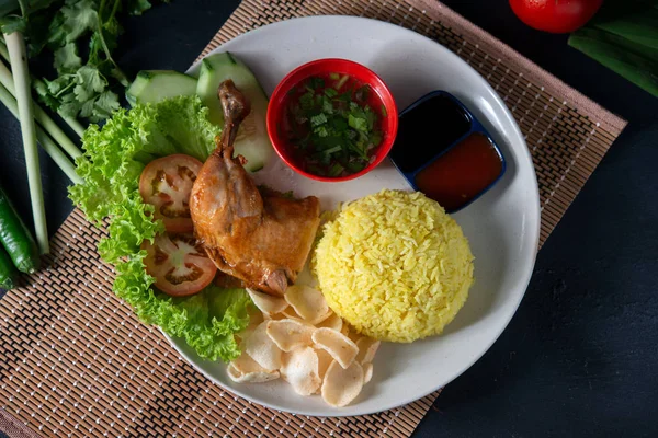 Arroz Pollo Con Muslo Popular Comida Local Tradicional Malaya Plano —  Fotos de Stock