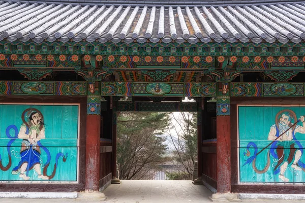 Puerta Mun Sacheongwang Templo Sudeoksa Región Yesana Del Sur Korea — Foto de Stock